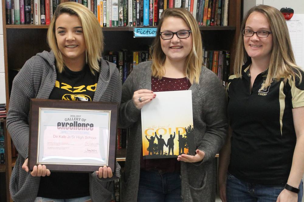 DHS yearbook wins award